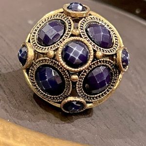 Black and Gold Vintage Style Ornate Ring